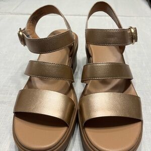 Sorel Women's Tan Sandals